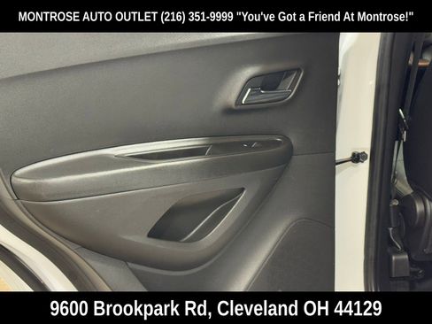 Used 2021 Chevrolet Trax LT image 33