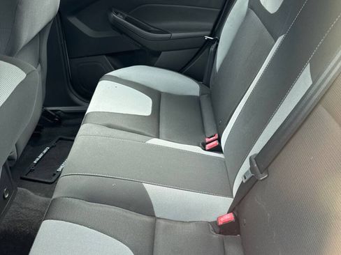 Used 2012 Ford Focus SE FWD image 8