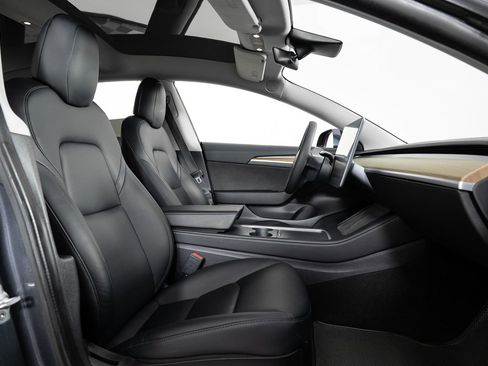 Used 2021 Tesla Model 3 Standard Range image 27