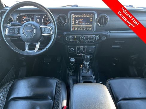 Used 2021 Jeep Wrangler Unlimited Sahara image 2