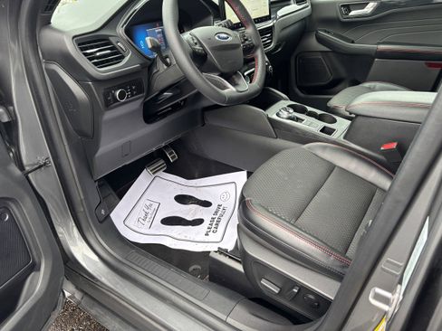 Used 2023 Ford Escape ST-Line w/ Tech Pack #1 image 10