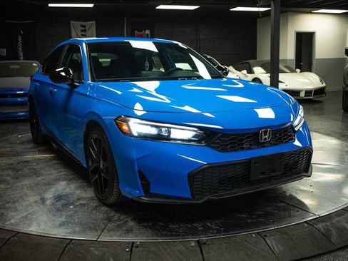 Used 2025 Honda Civic Sport image 5