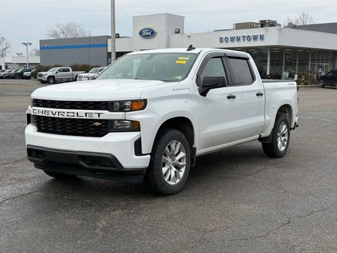 Used 2021 Chevrolet Silverado 1500 Custom image 3