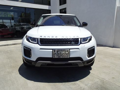 Used 2019 Land Rover Range Rover Evoque SE AWD/4WD image 2