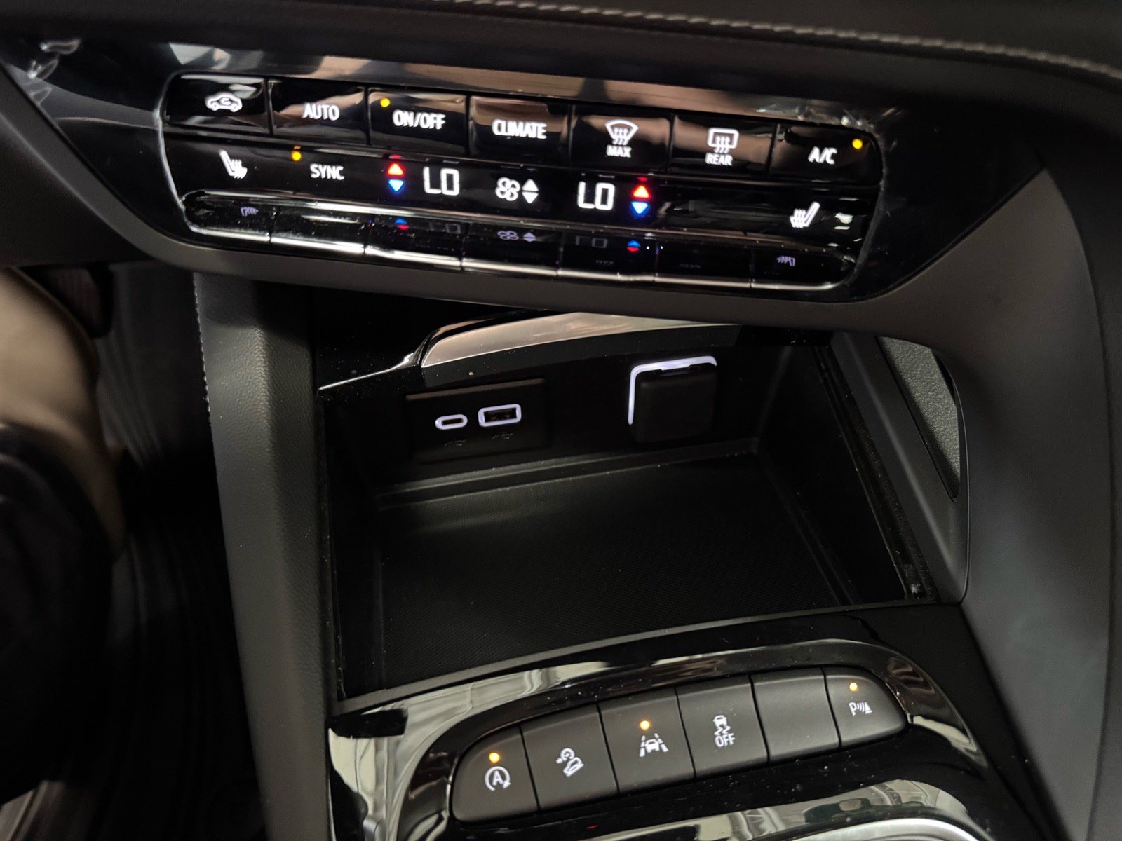 Certified 2023 Buick Envision Preferred AWD/4WD image 20