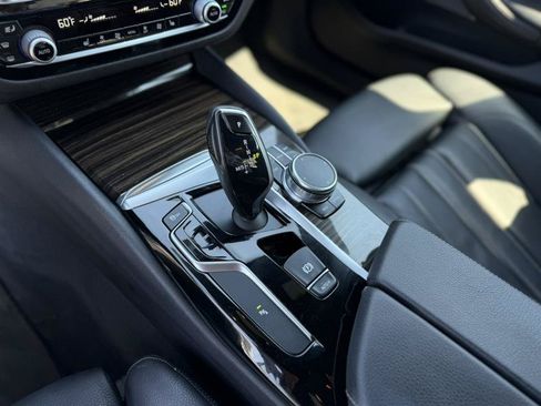 Used 2018 BMW 540i xDrive AWD/4WD image 21