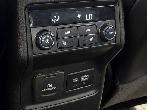 Used 2021 GMC Acadia AT4 w/ Preferred Package AWD/4WD image 11