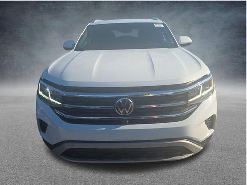 Used 2020 Volkswagen Atlas Cross Sport SEL Premium AWD/4WD image 2