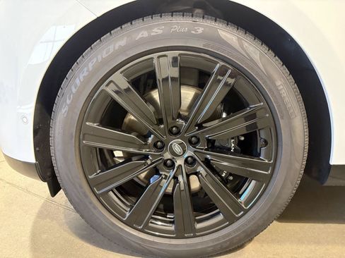 Used 2023 Land Rover Range Rover Long Wheelbase SE AWD/4WD image 55
