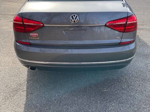 Used 2016 Volkswagen Passat 1.8T S image 4
