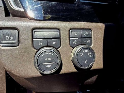 Used 2022 Chevrolet Silverado 1500 LT w/ Max Trailering Package AWD/4WD image 16