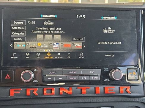 Used 2025 Nissan Frontier PRO-4X AWD/4WD image 19