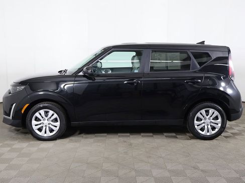 Used 2023 Kia Soul LX FWD image 14