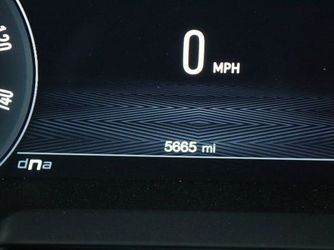 Used 2025 Alfa Romeo Stelvio Sprint image 18