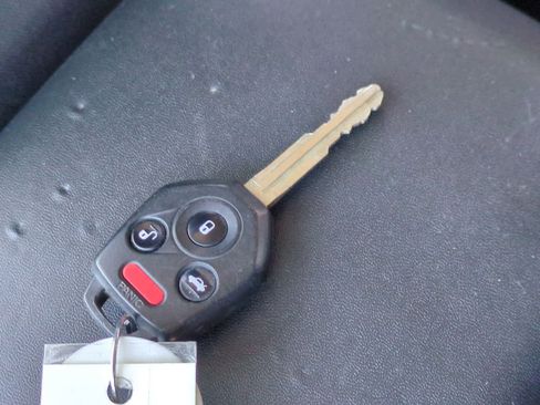 Used 2020 Subaru Crosstrek 2.0i Premium image 34