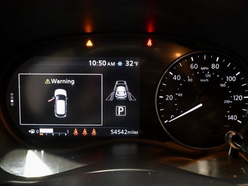 Certified 2023 Nissan Kicks SR w/ SR Premium Package image 30