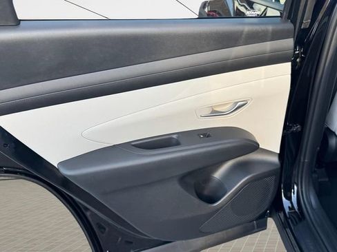 New 2026 Hyundai Tucson SEL FWD image 16