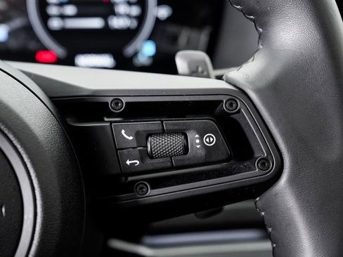 Used 2025 Porsche Panamera 4 image 15