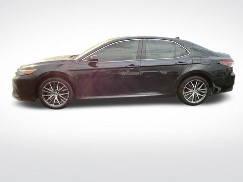 Used 2023 Toyota Camry XLE FWD image 6
