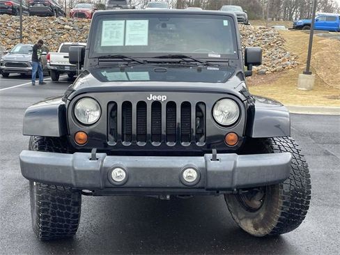 Used 2013 Jeep Wrangler Unlimited Sahara w/ Connectivity Group image 8