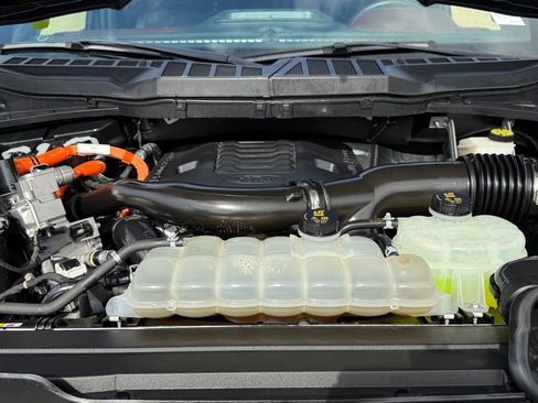 Used 2023 Ford F150 Lariat image 32