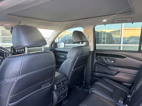 Used 2023 Honda Pilot Touring image 27