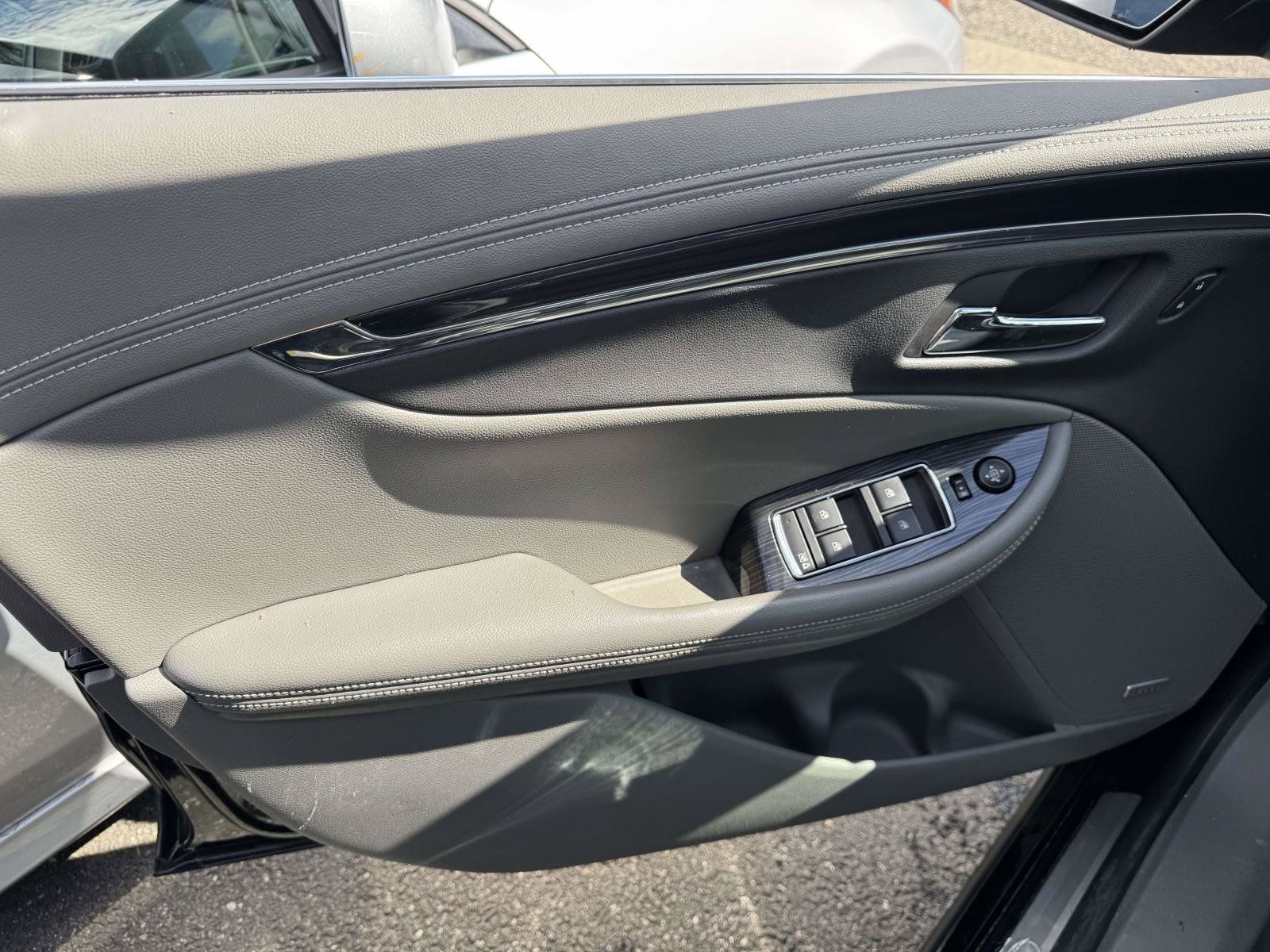 Used 2019 Chevrolet Impala Premier FWD image 13