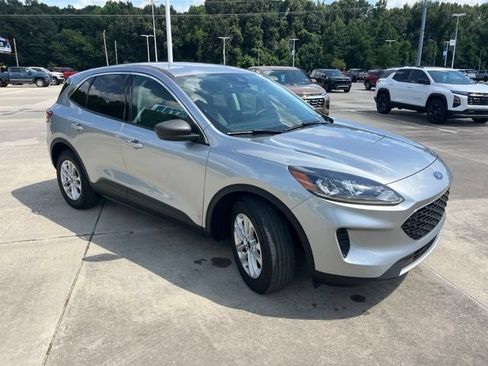 Used 2022 Ford Escape SE FWD image 9