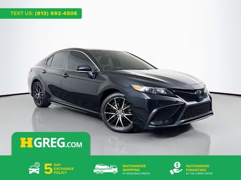 Used 2023 Toyota Camry SE FWD image 1