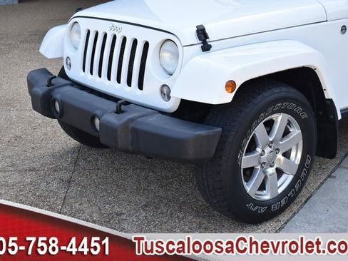 Used 2015 Jeep Wrangler Unlimited Sahara w/ Katzkin Premium Leather Group image 36