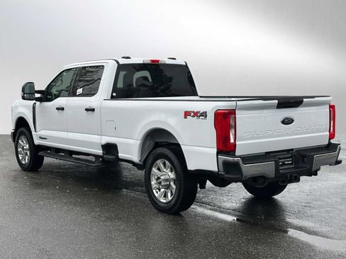 Used 2023 Ford F350 XLT image 5