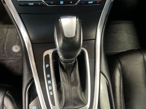 Used 2017 Ford Edge Titanium w/ Technology Package AWD/4WD image 14