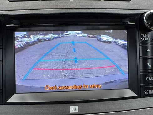 Used 2013 Toyota Venza XLE w/ XLE Premium Pkg AWD/4WD image 18