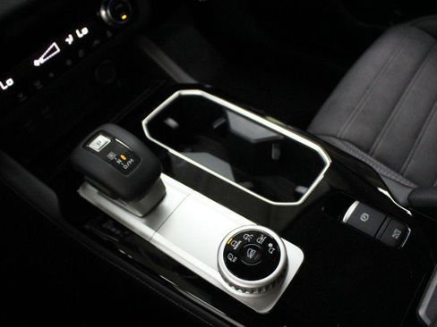 New 2026 Mitsubishi Outlander SE FWD image 14