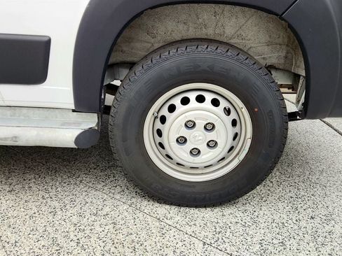 Used 2025 RAM ProMaster 2500 w/ U-Haul Equipment Group FWD image 9