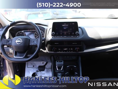 Used 2025 Nissan Rogue SV FWD image 19