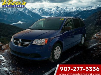 Used 2019 Dodge Grand Caravan SE w/ UConnect Hands-Free Group