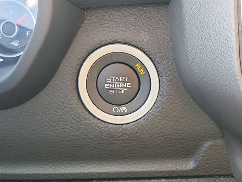 Used 2024 RAM 1500 Laramie RWD image 28