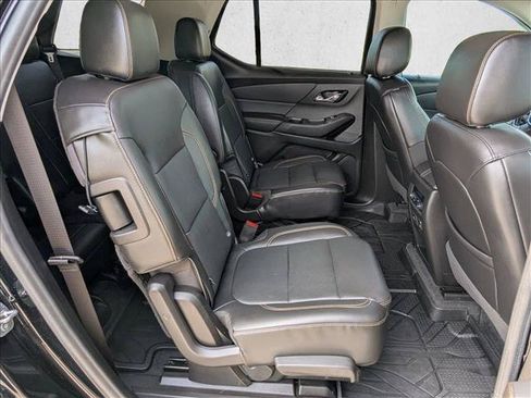 Used 2021 Chevrolet Traverse Premier w/ Redline Edition FWD image 21