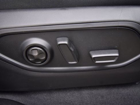 New 2025 Jeep Grand Cherokee Limited w/ Black Appearance Package AWD/4WD image 19