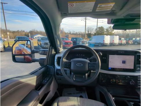 Used 2026 Ford F350 XLT w/ XLT Premium Package image 14