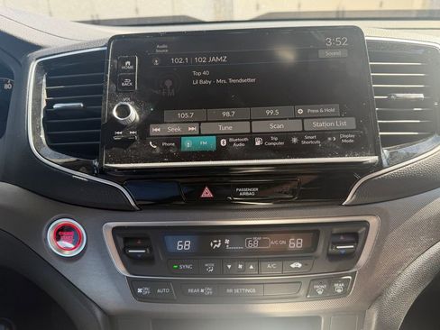 Used 2024 Honda Ridgeline Sport image 16