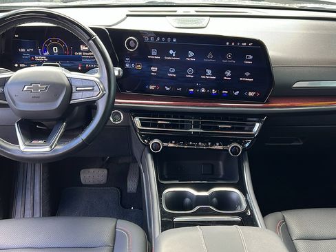 Certified 2025 Chevrolet Traverse Z71 w/ Enhanced Driving Package image 17