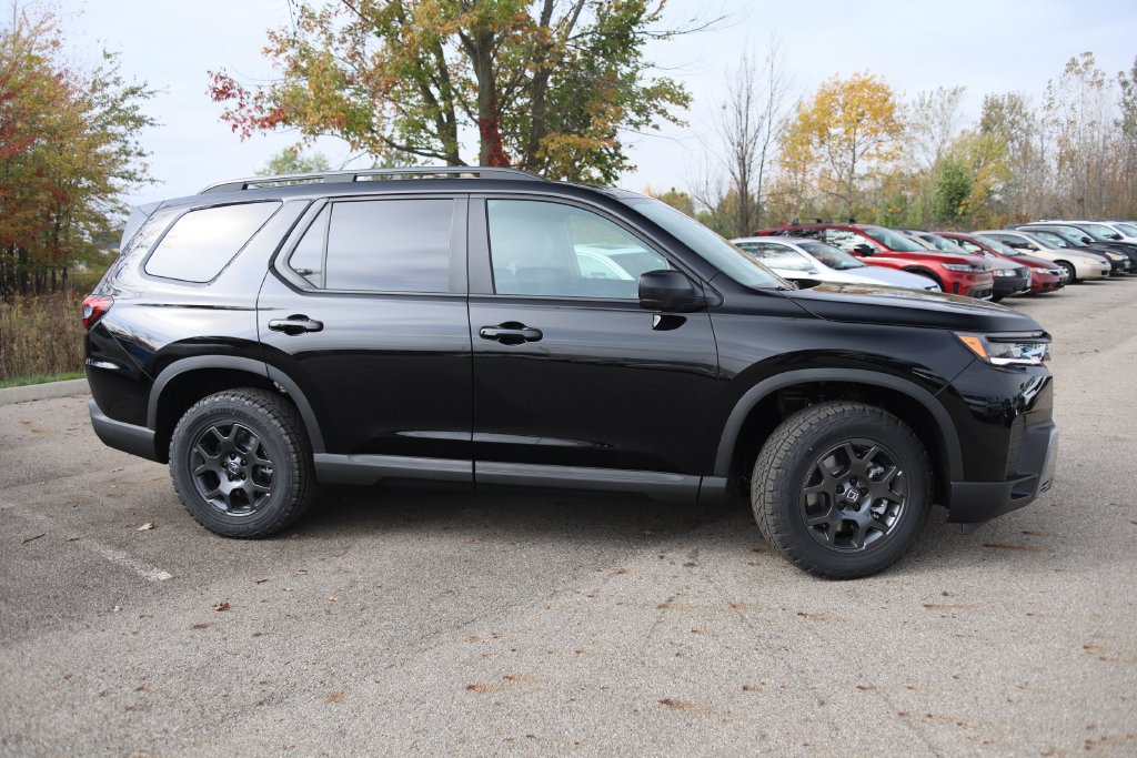 New 2026 Honda Pilot TrailSport image 7