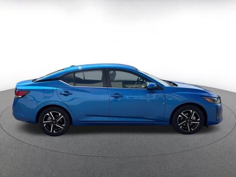 Used 2025 Nissan Sentra SV FWD image 16
