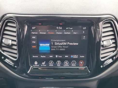 Used 2021 Jeep Compass Limited w/ Sun and Sound Group AWD/4WD image 17