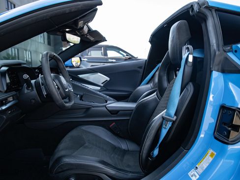 Used 2022 Chevrolet Corvette Stingray Preferred Cpe w/ Z51 Performance Package RWD image 25