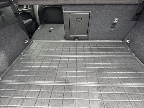 Certified 2023 Volvo C40 P8 Recharge Ultimate image 14