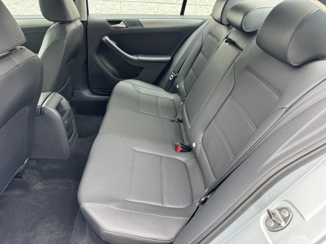 Used 2014 Volkswagen Jetta TDI FWD image 12