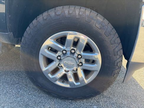 Used 2019 Chevrolet Silverado 3500 LTZ w/ Duramax Plus Package image 9